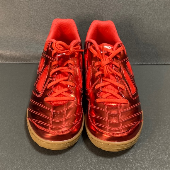 Nike Metallic Red sneakers men’s 9.5/womens 11